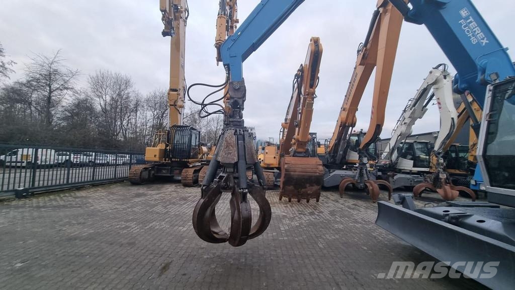 Fuchs MHL 320 工业挖掘机