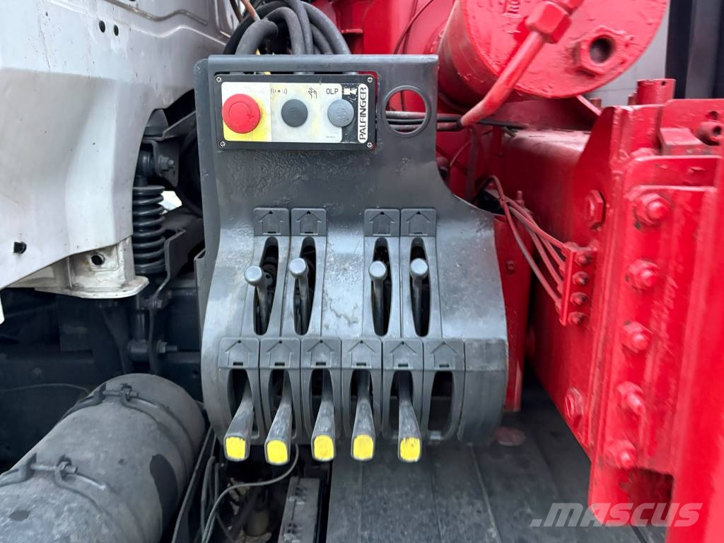 Iveco Eurocargo Palfinger crane Autonkuljetusautot