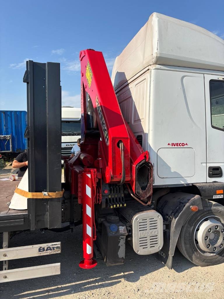 Iveco Eurocargo Palfinger crane 車両運搬車、キャリアカー