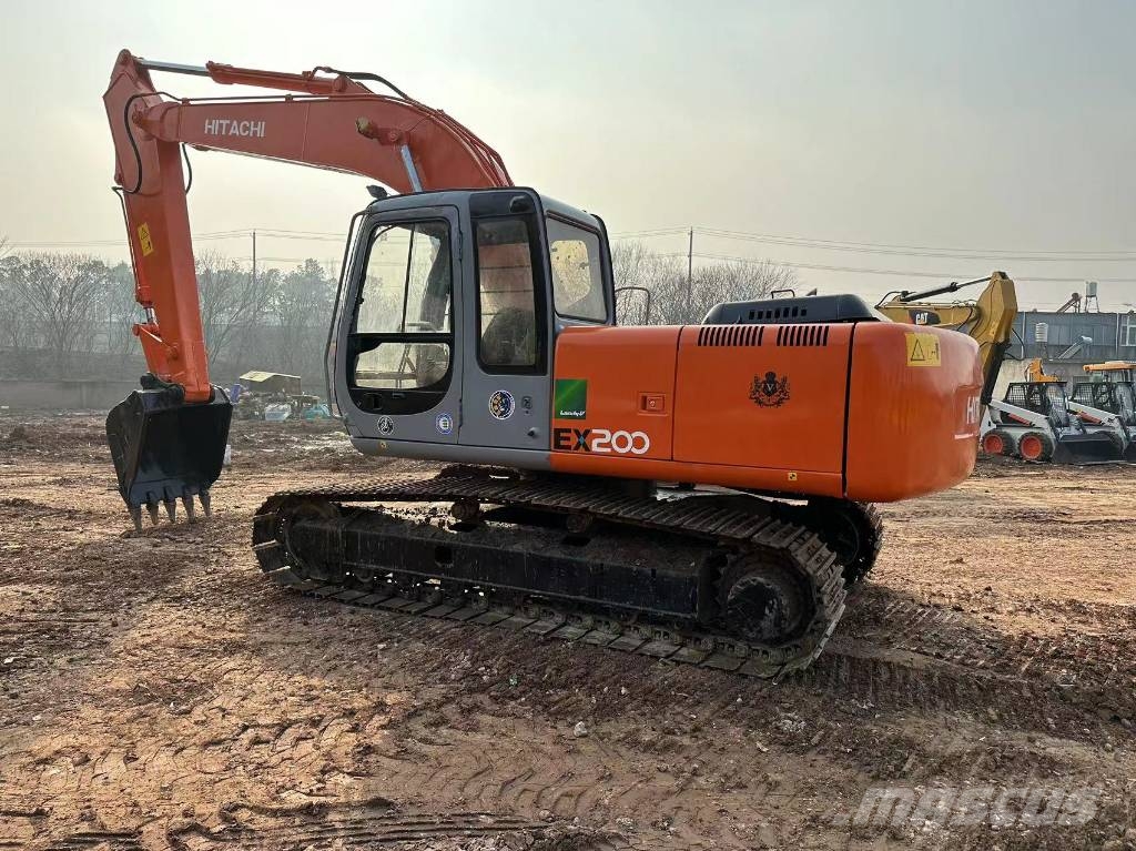 Hitachi EX200 履带挖掘机