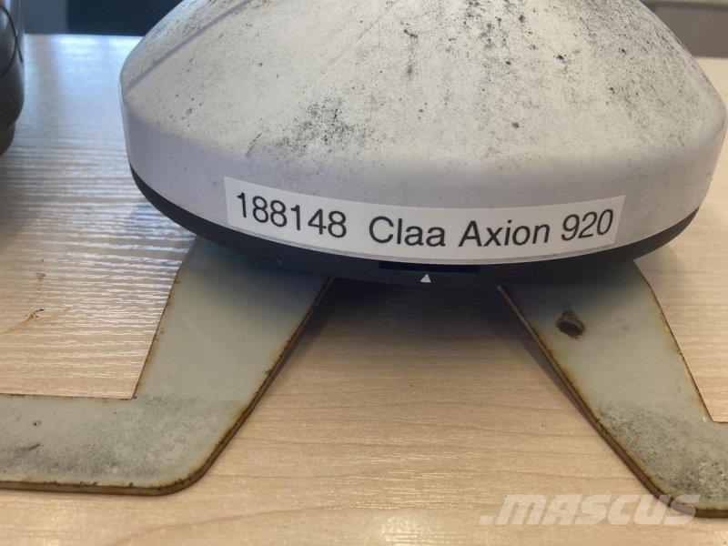 CLAAS Axion 920 트랙터