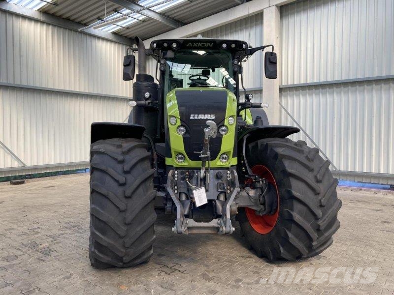 CLAAS Axion 920 트랙터