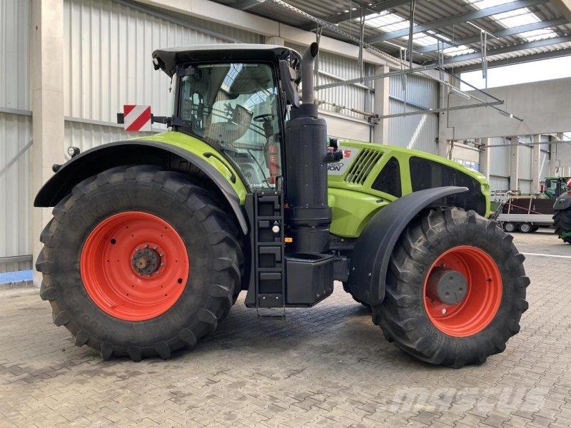 CLAAS Axion 920 트랙터