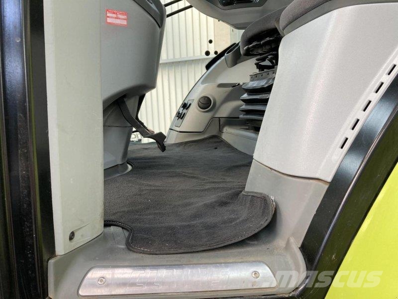 CLAAS Axion 920 트랙터
