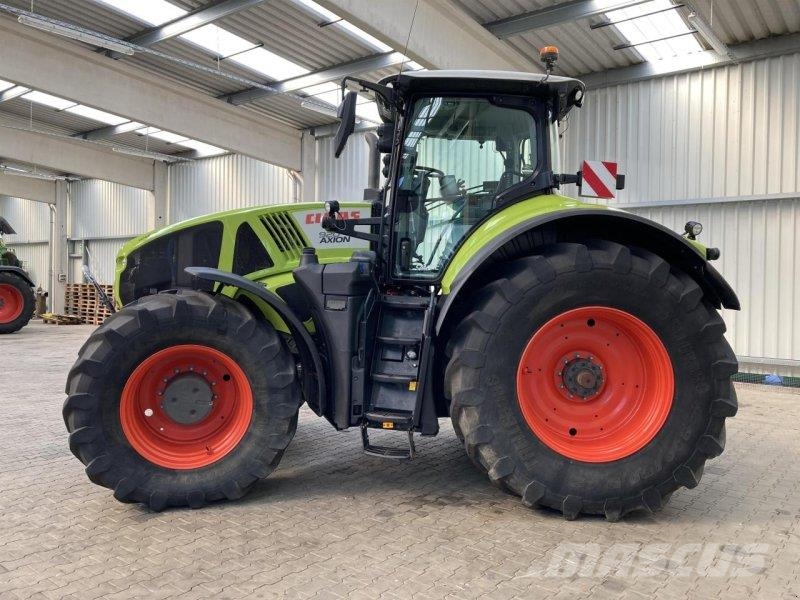 CLAAS Axion 920 트랙터
