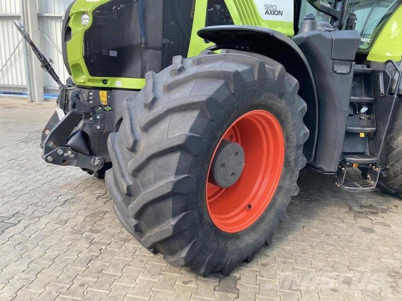 CLAAS Axion 920 트랙터