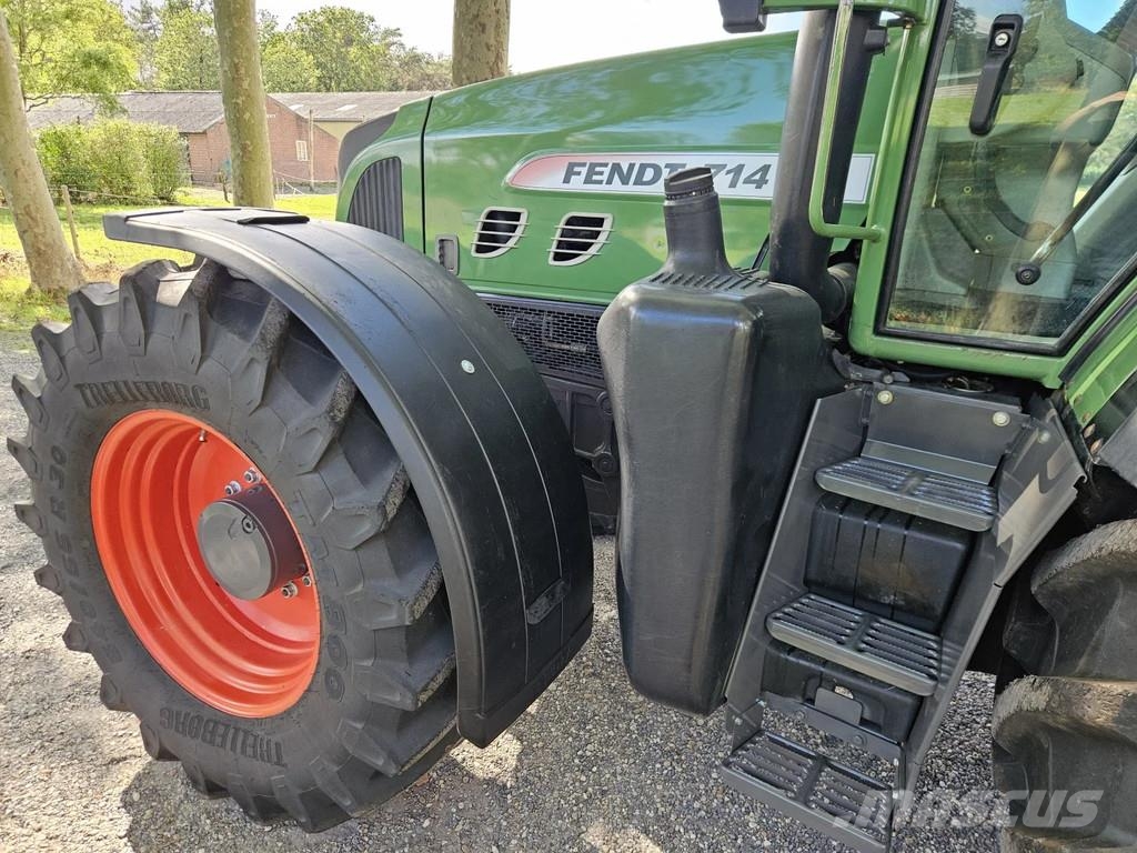 Fendt 714 Com2 Vario (711 712 716 ) Tracteur