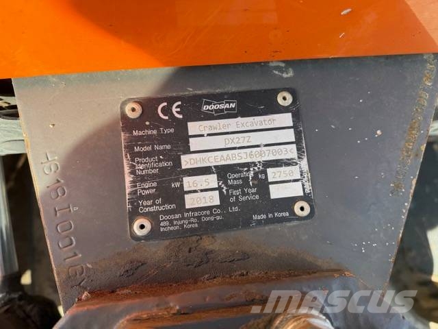 Doosan DX 27 Z 소형 굴삭기 7톤 미만