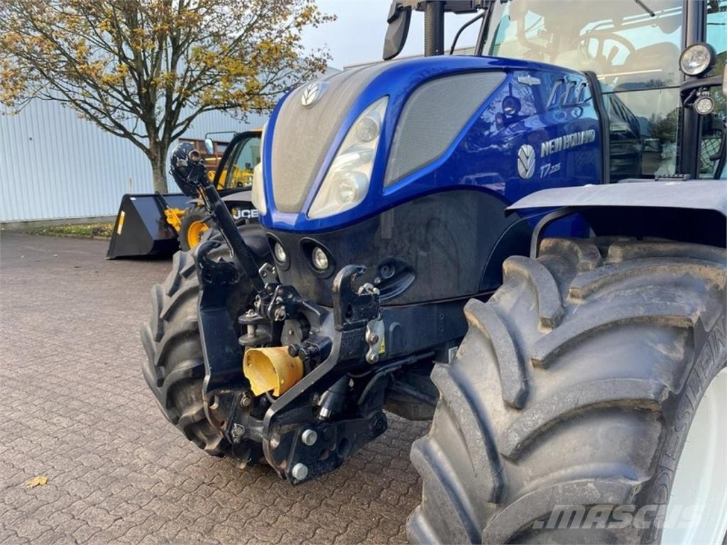 New Holland T7.225 AUTO COMMAND Tractoren