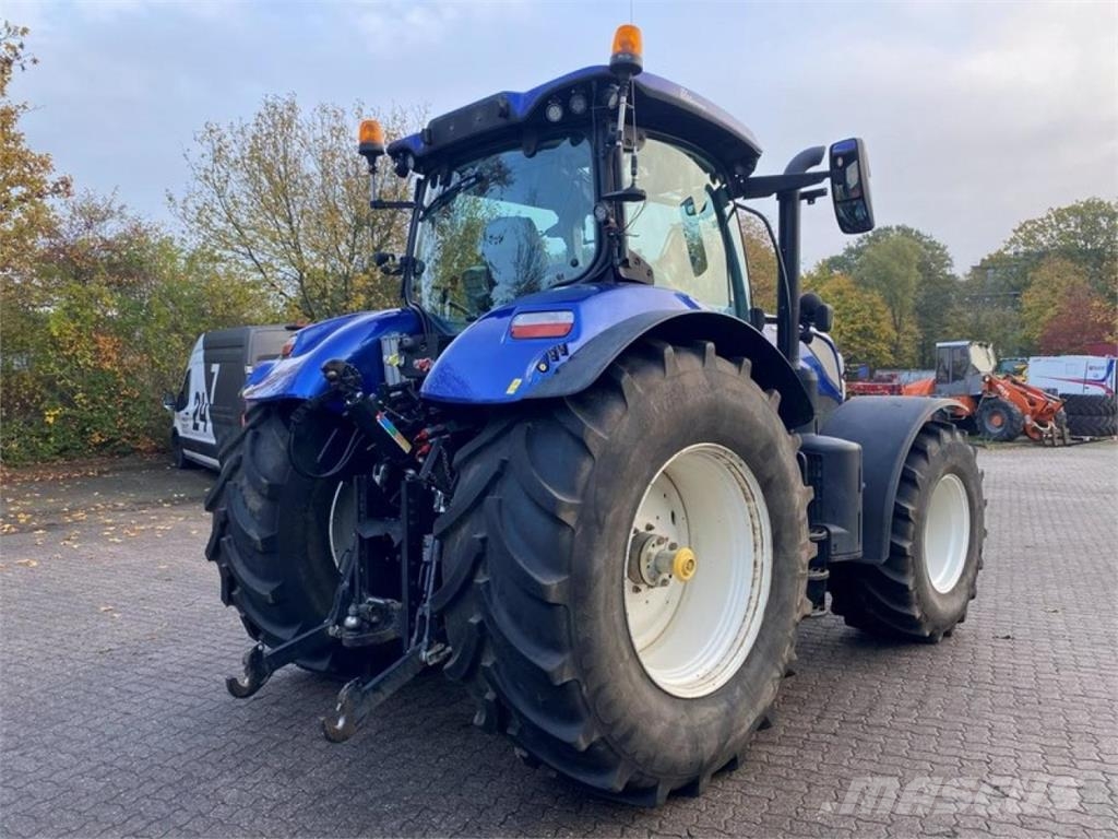 New Holland T7.225 AUTO COMMAND Tractoren
