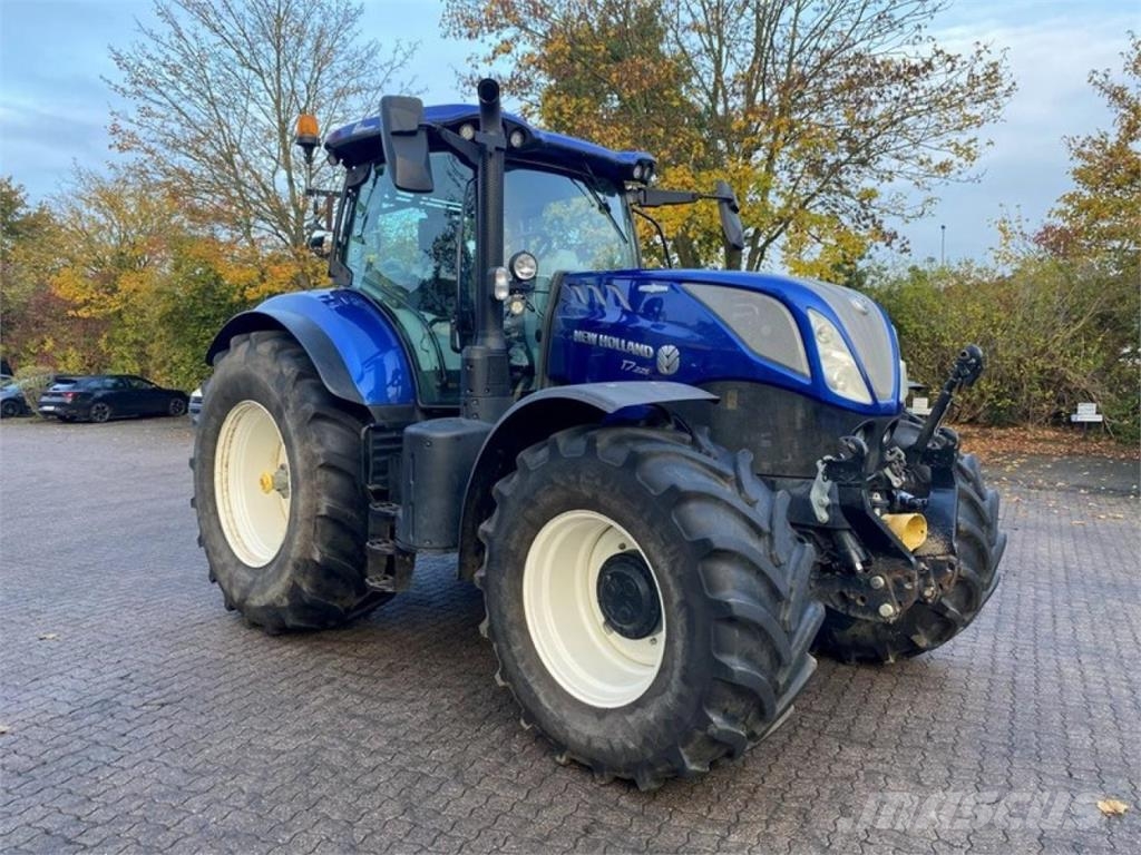 New Holland T7.225 AUTO COMMAND Tractoren