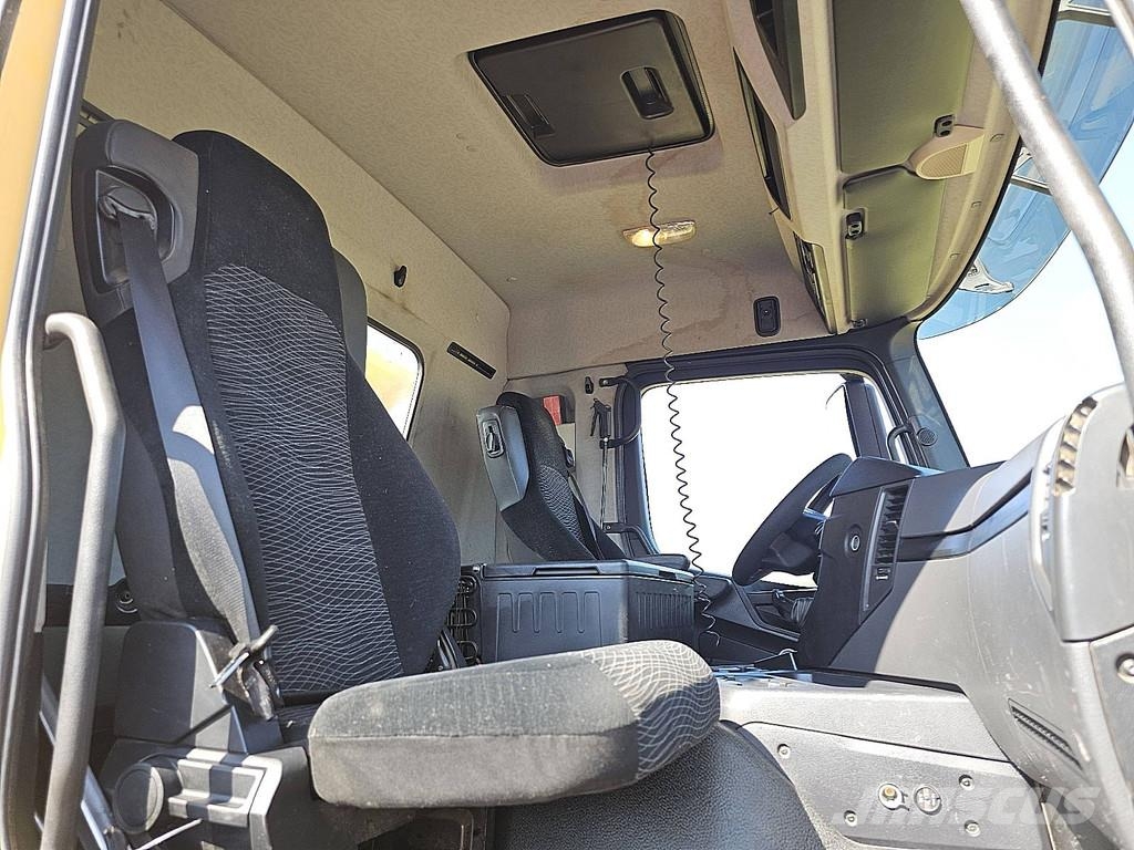 Mercedes-Benz ACTROS 2643 شاحنات قلابة