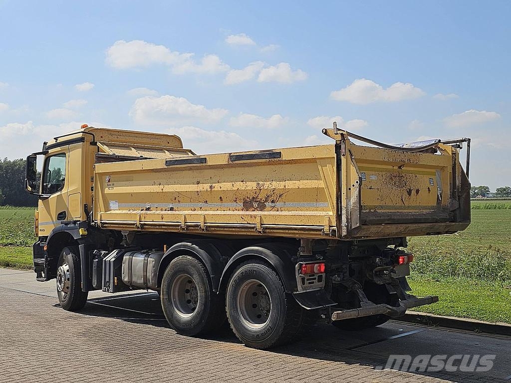 Mercedes-Benz ACTROS 2643 شاحنات قلابة