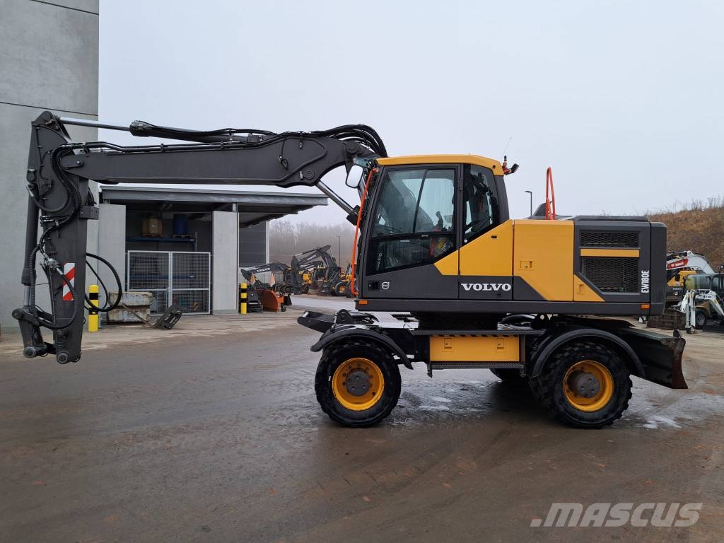 Volvo EW 180 E Mobilbagger