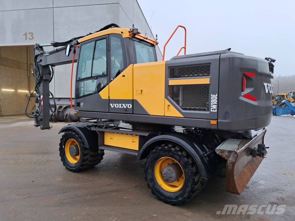 Volvo EW 180 E Mobilbagger