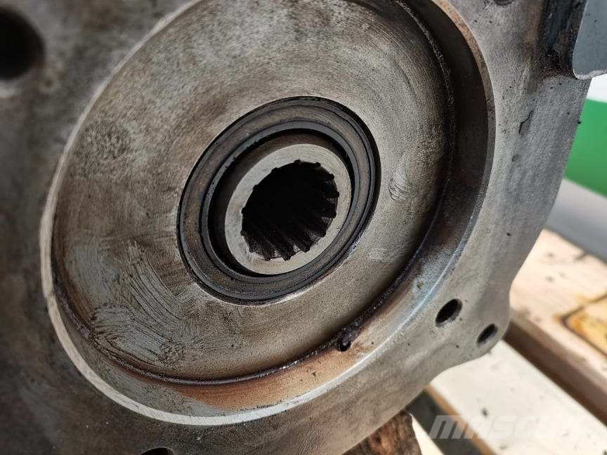Manitou MLT 633 {15930 COM-T4-2024} gearbox Vaihteisto