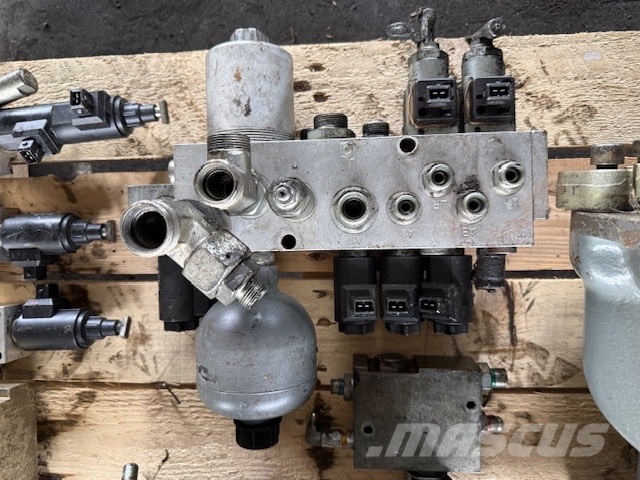 Liebherr R 914 C USED HYDRAULIC PARTS COMPLET Hydraulik
