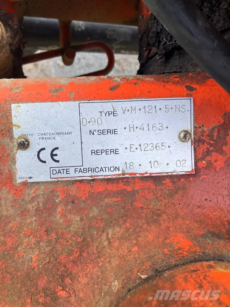 Kuhn Vari-Master 121 محاريث عكسية