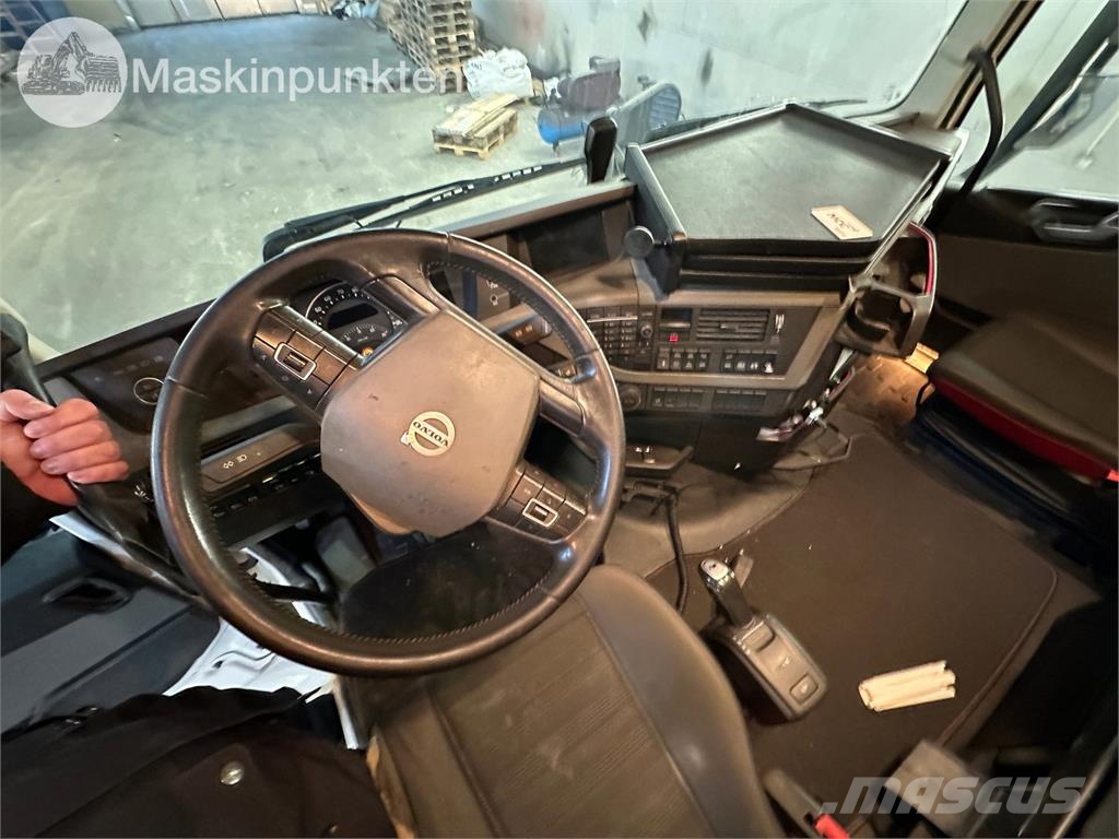 Volvo FH 8*2 平板车
