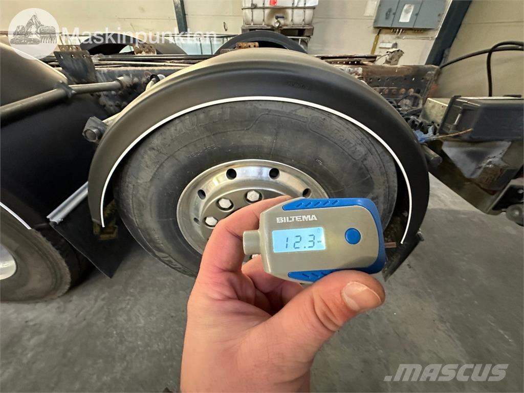 Volvo FH 8*2 平板车