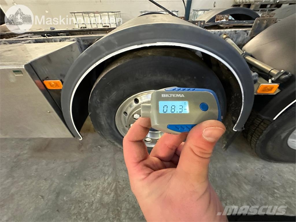 Volvo FH 8*2 平板车