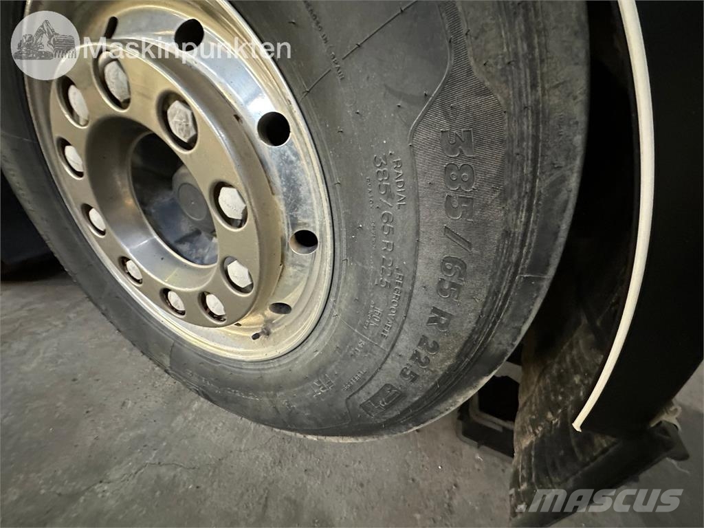 Volvo FH 8*2 平板车