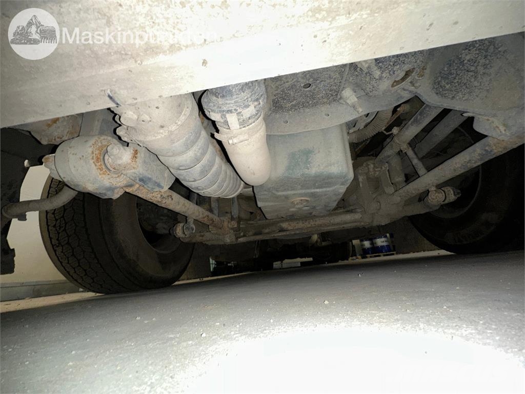 Volvo FH 8*2 平板车