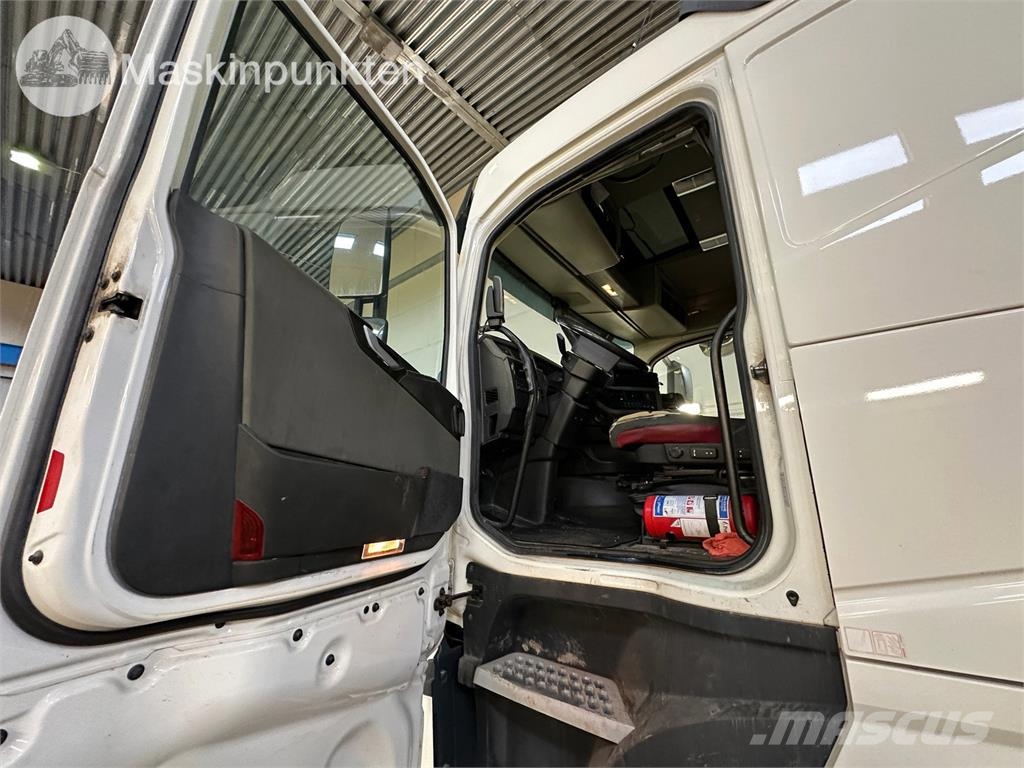 Volvo FH 8*2 平板车