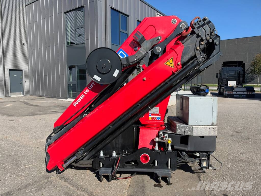 HMF 1920 K4 Radio control / Kran / Crane رافعات تحميل