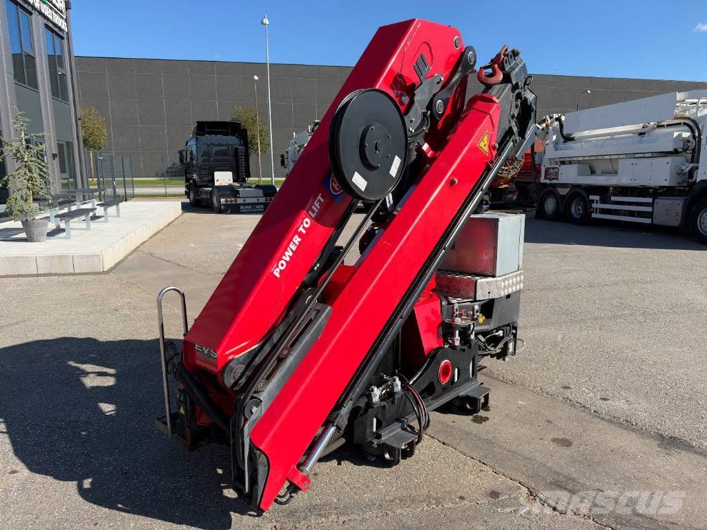 HMF 1920 K4 Radio control / Kran / Crane رافعات تحميل