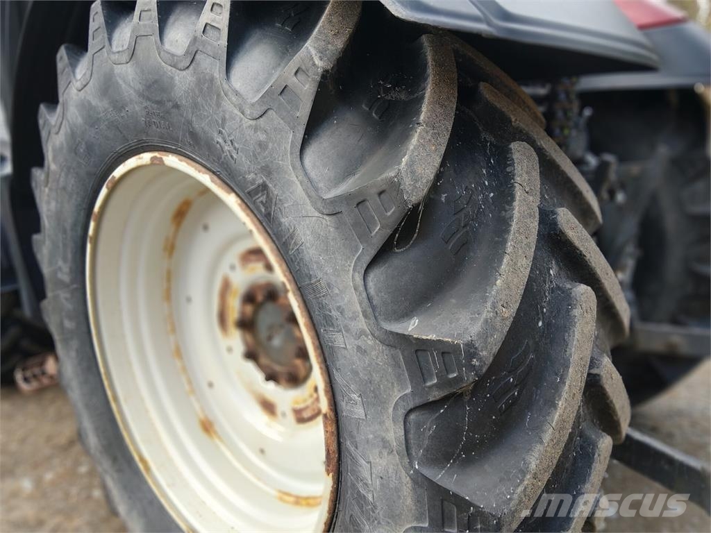 Valtra T174E Versu الجرارات