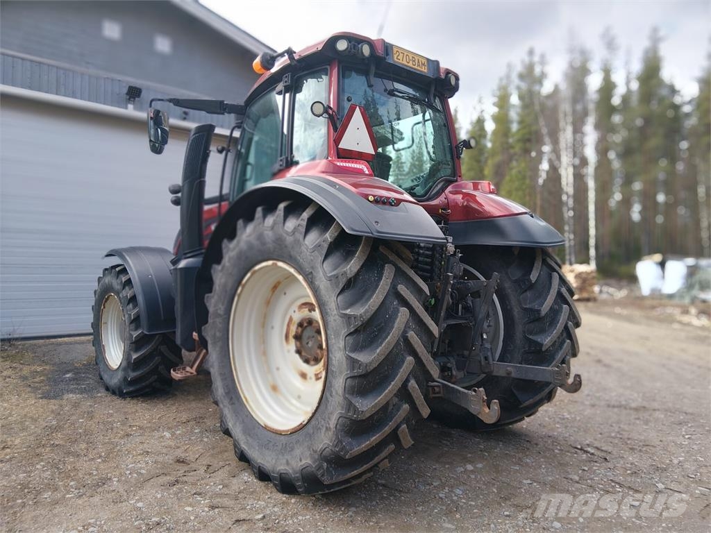 Valtra T174E Versu الجرارات