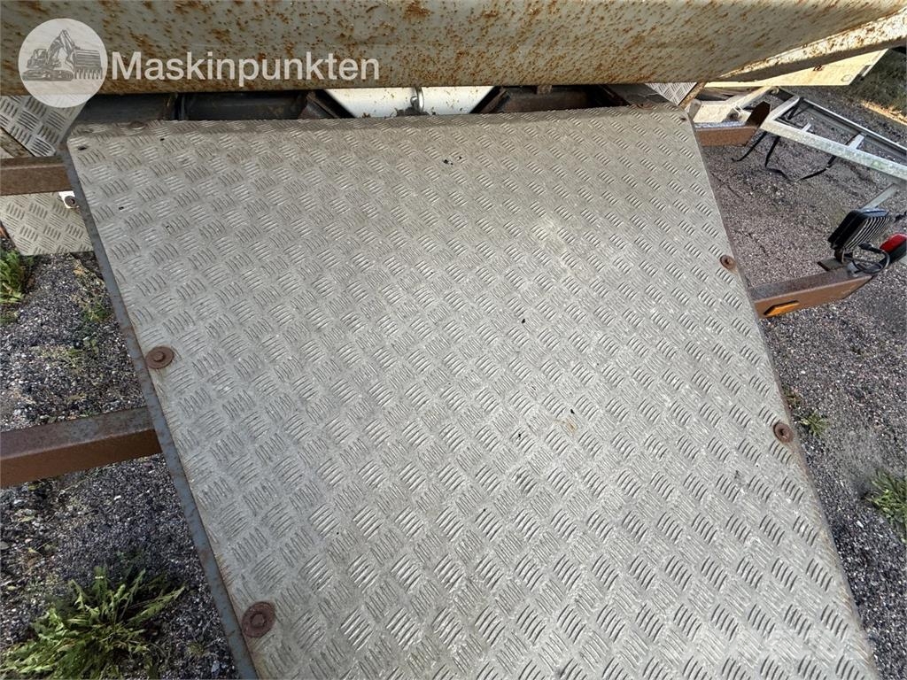 Maur Bilpåbygg Sora- ja kippiperävaunut