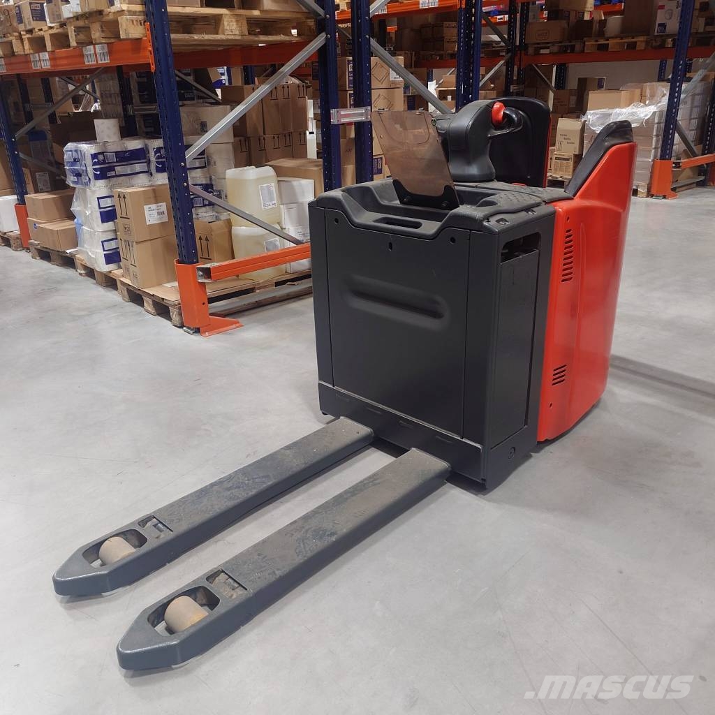 Linde T20SP/131 رافعة منخفضة المستوى ذات منصة