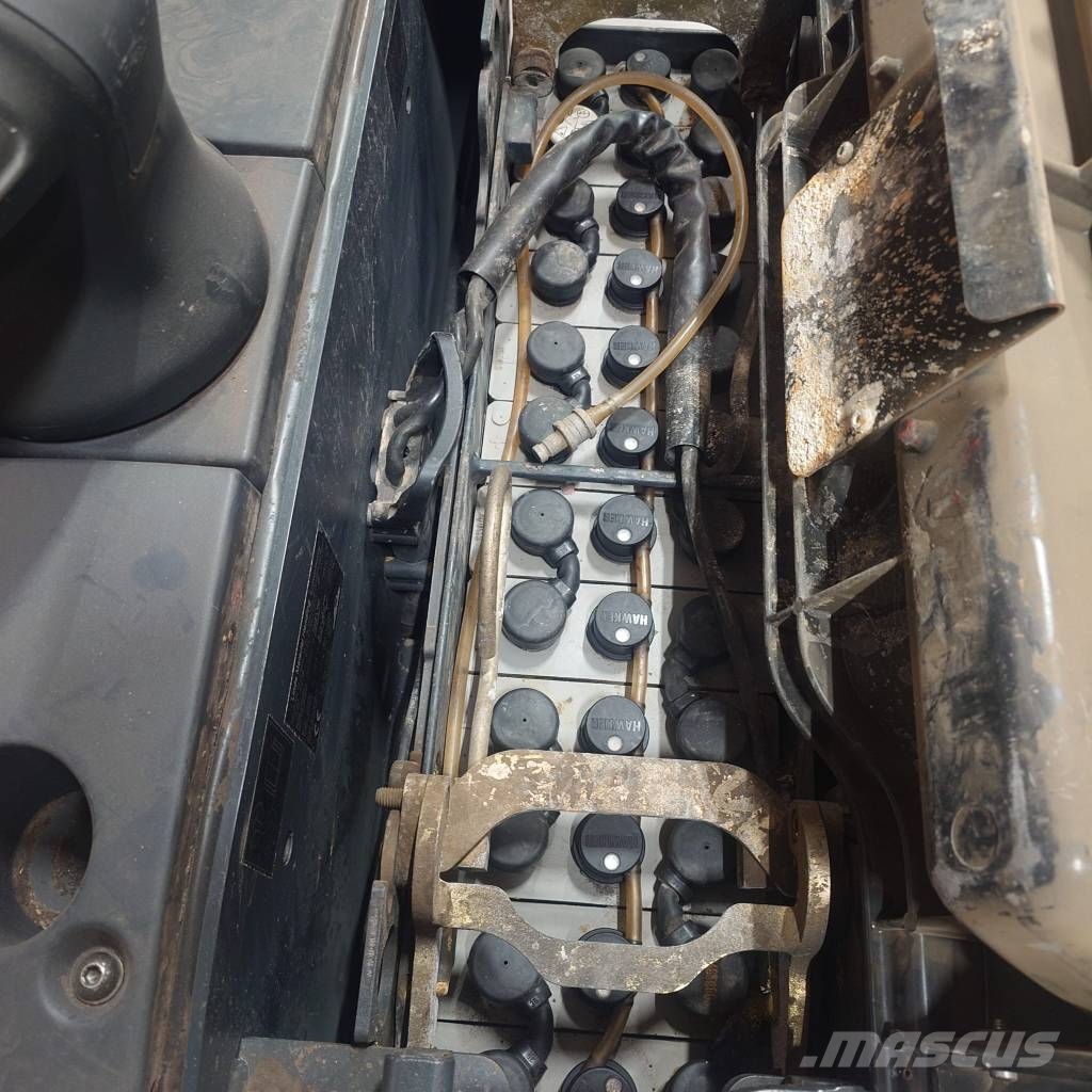 Linde T20SP/131 رافعة منخفضة المستوى ذات منصة