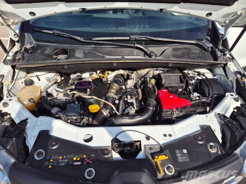 Renault Express هيكل صندوقي