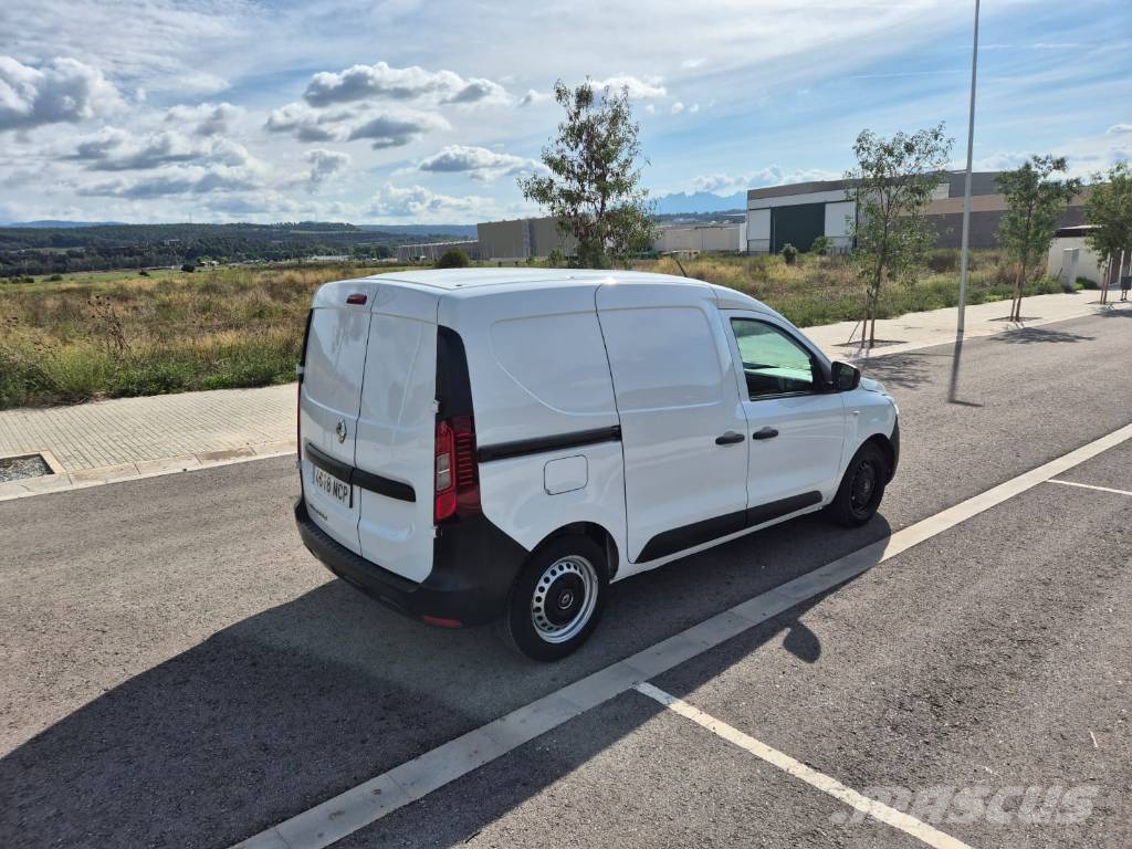Renault Express هيكل صندوقي