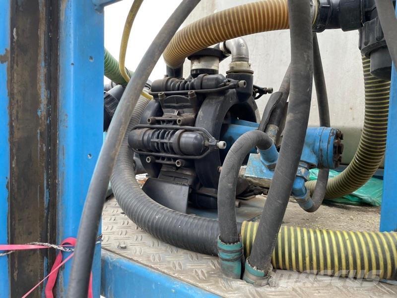 Inuma IUAS 3021 Aufbau für Unimog Pulverizadores arrastrados