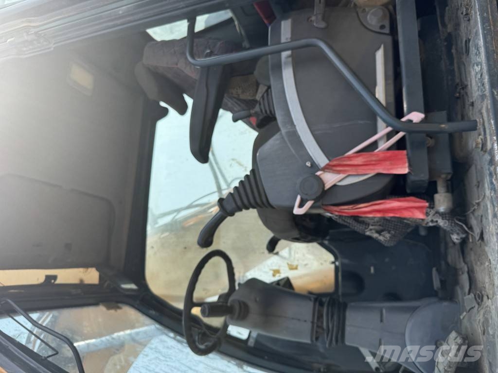 Hyundai r150w-9 Bagri na kolesih