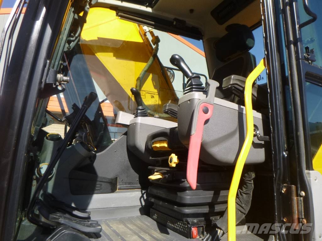 JCB JS220X LC 4F Gravemaskiner på larvebånd
