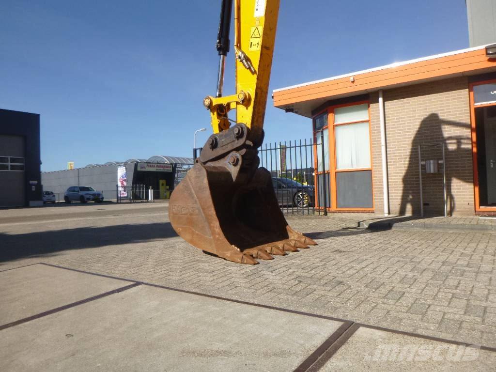 JCB JS220X LC 4F Gravemaskiner på larvebånd