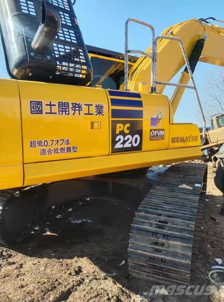Komatsu PC 220-8 Pelle sur chenilles