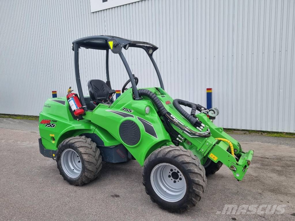 Avant 755 i Stage V Kompaktlastere