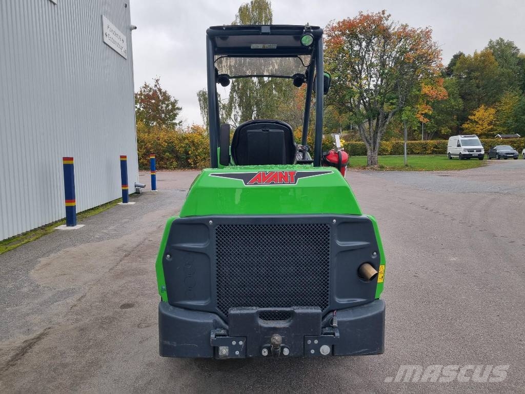 Avant 755 i Stage V Kompaktlastere