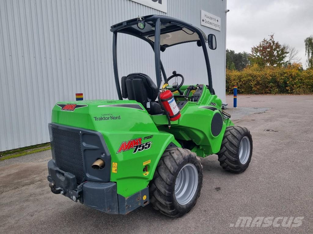 Avant 755 i Stage V Kompaktlastere