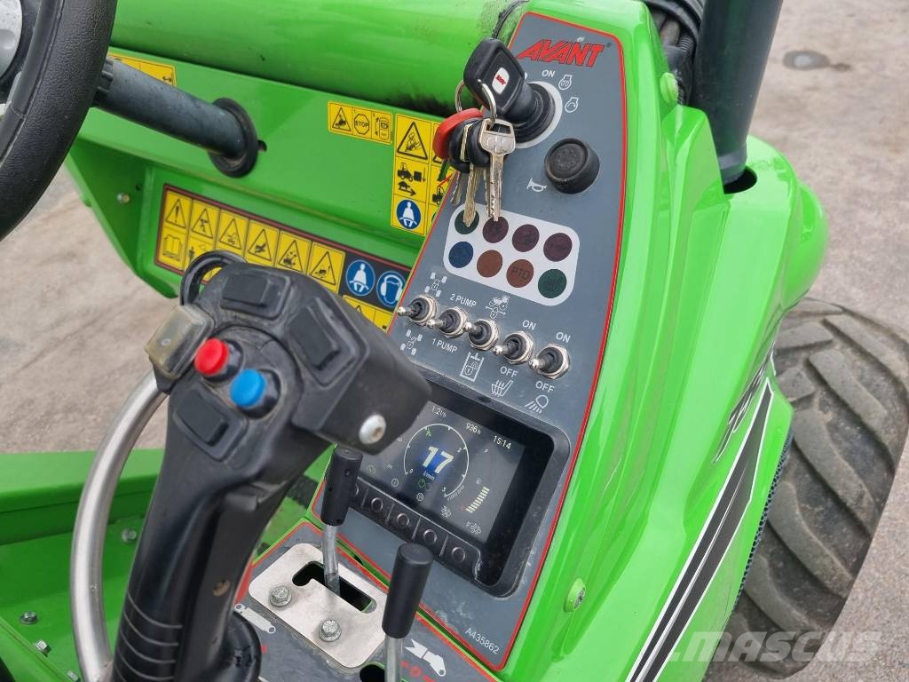 Avant 755 i Stage V Kompaktlastere