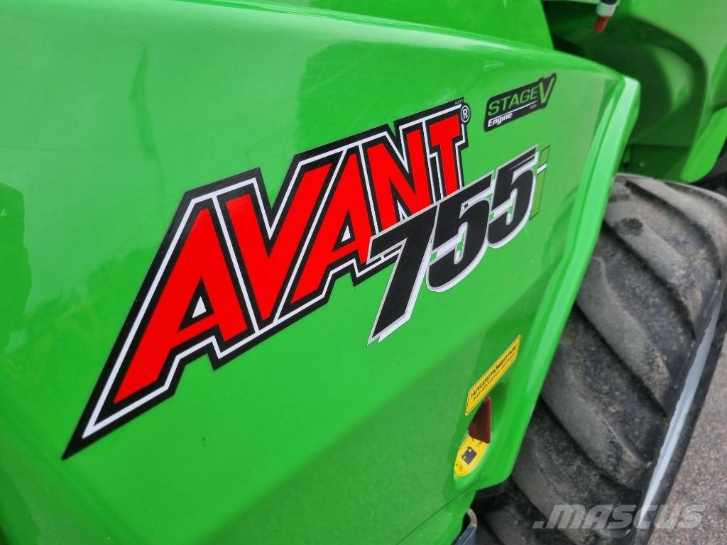 Avant 755 i Stage V Kompaktlastere