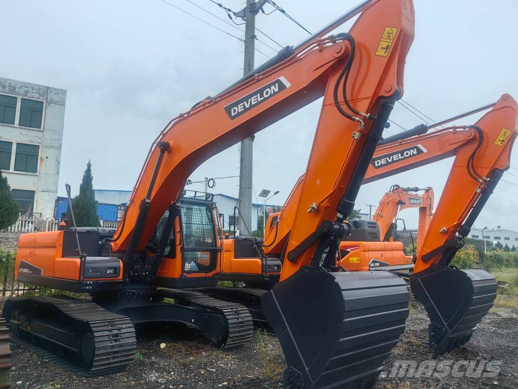 Doosan DX 225 LCA Gravemaskiner på larvebånd