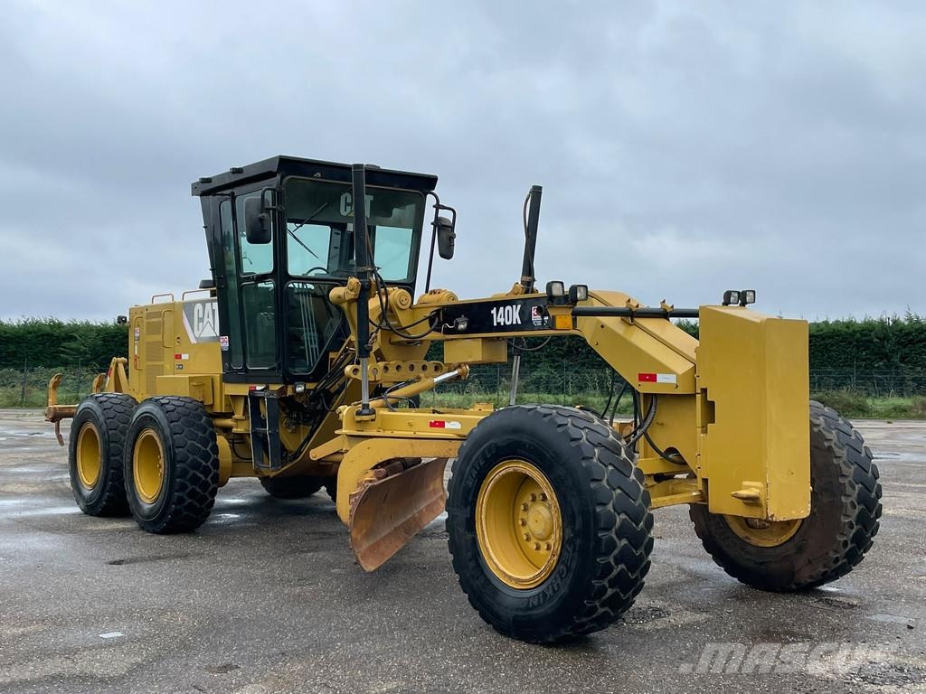 CAT 140K Graders