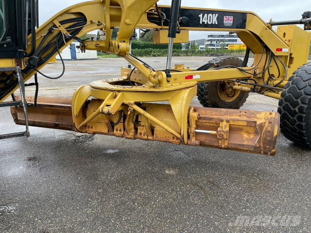 CAT 140K Graders